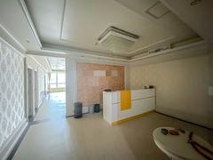 瑞思国际 黄贝岭一手房东出租,3+1格局,朝南带装修