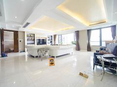 <b class=redBold>中信红树湾</b> 5室2厅1厨3卫 248.6m² 满五年
