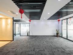 喜年中心 面积:155㎡,精装修,东南向,卖600万实收