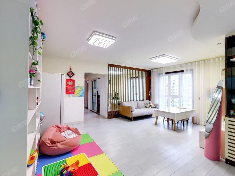 海珠城花园 南二外学府学校 3房装修简洁优雅适合居家
