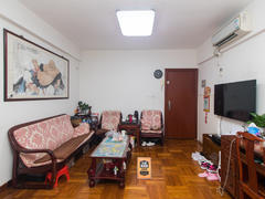 <b class=redBold>庐山大厦</b> 庐山花园位于罗湖区春风路和江背路交汇处